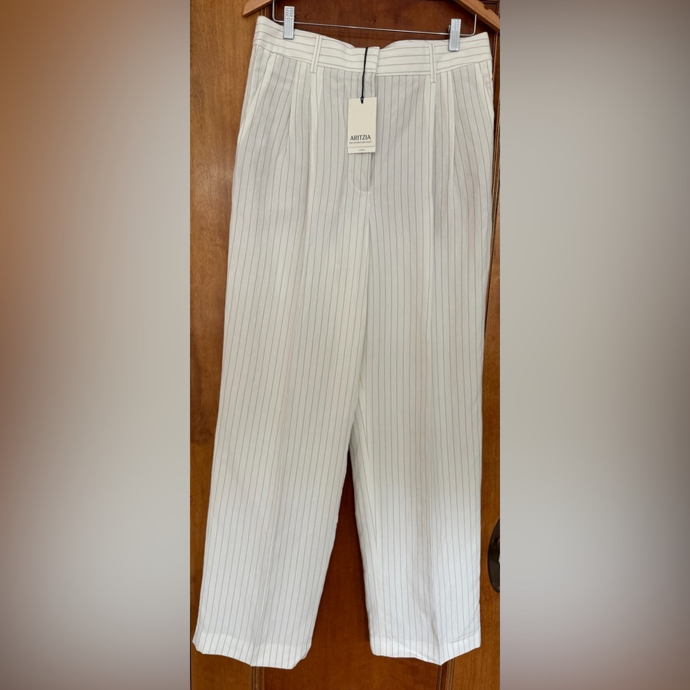 Aritzia The Effortless Pant Linen in Ivory pinstripe